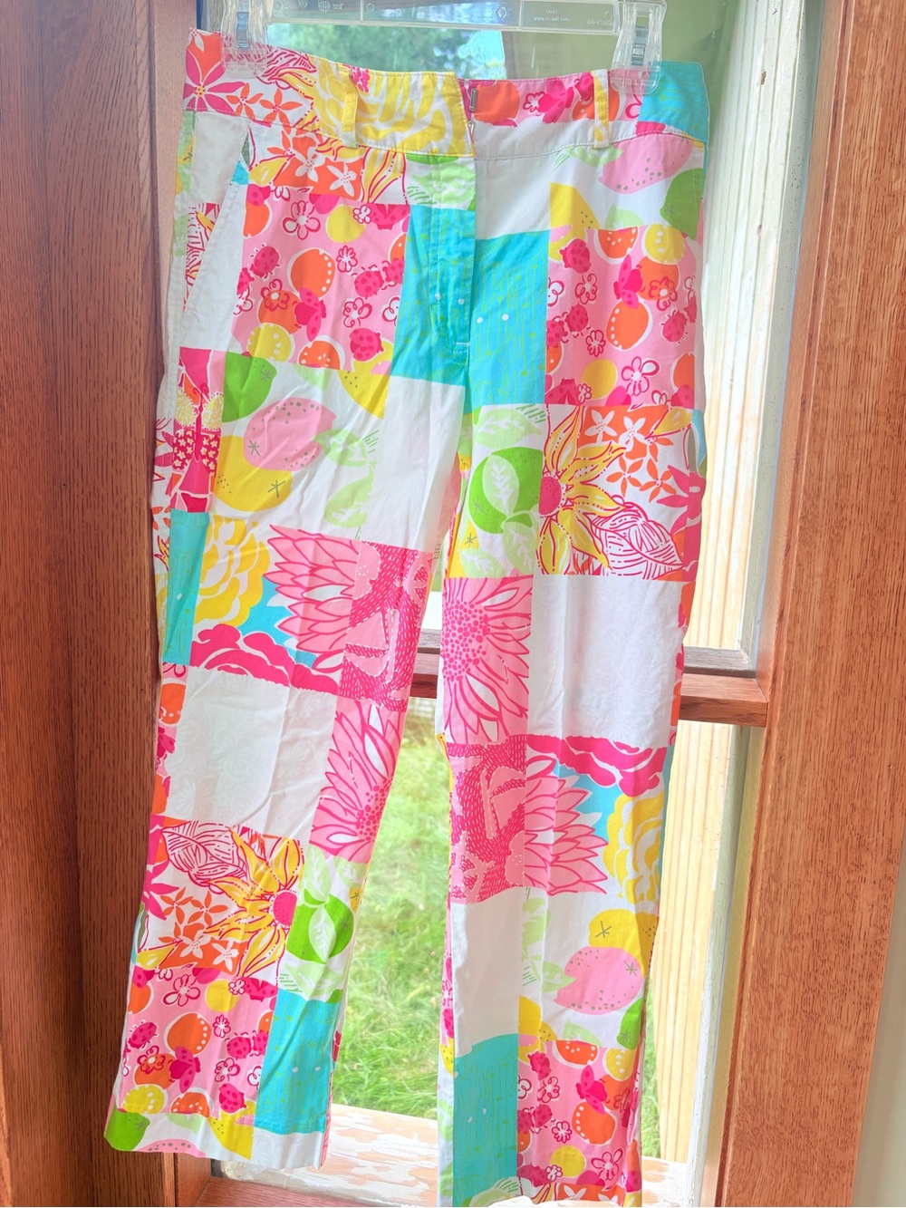 LILLY PULITZER Patchwork Print Capri Size 4 White Label Multicolor Brights!